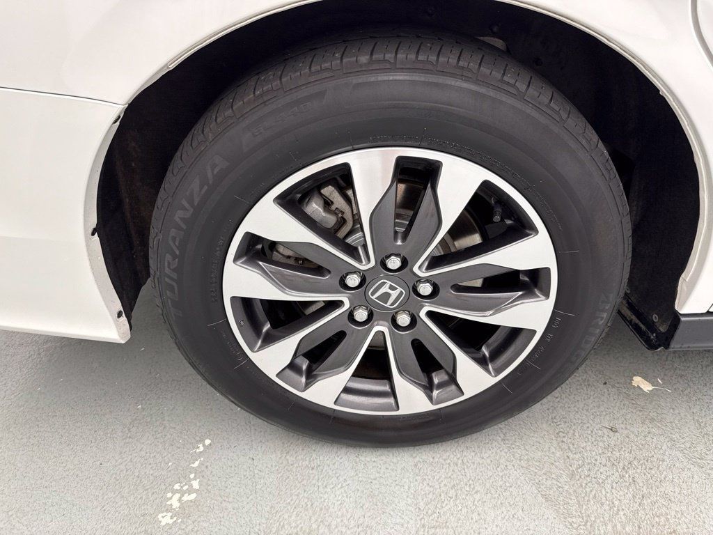Used 2024 Honda Odyssey EX-L image 12