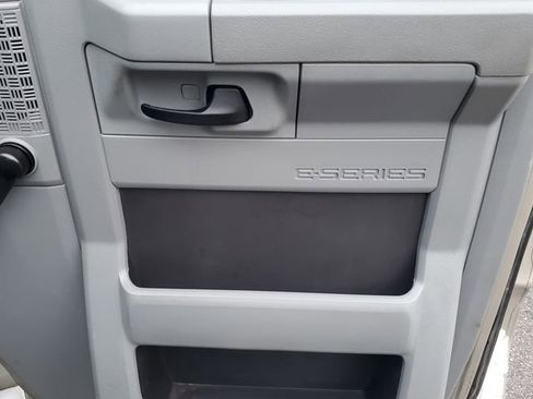 Used 2013 Ford E-350 and Econoline 350 XL image 36
