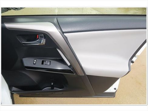 Certified 2016 Toyota RAV4 Limited image 12