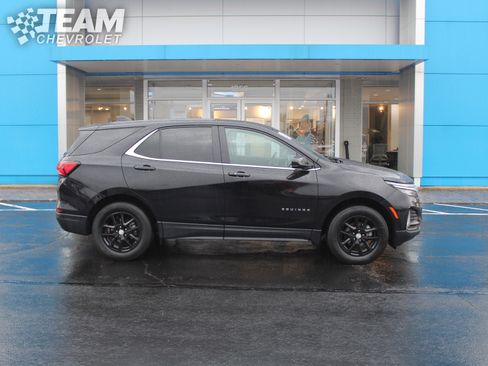 Used 2024 Chevrolet Equinox LT image 3