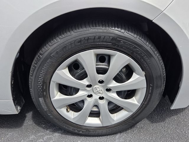 Used 2020 Toyota Corolla LE FWD image 8