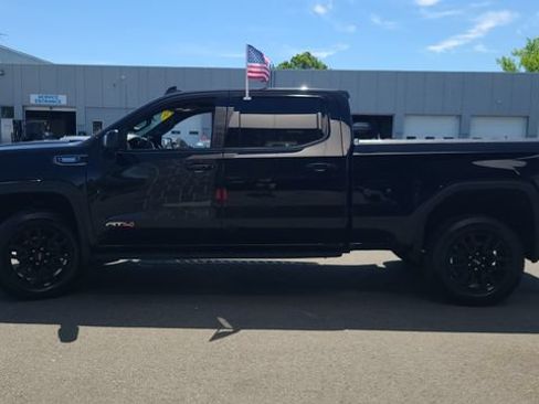 Used 2021 GMC Sierra 1500 AT4 w/ AT4 Premium Package AWD/4WD image 4