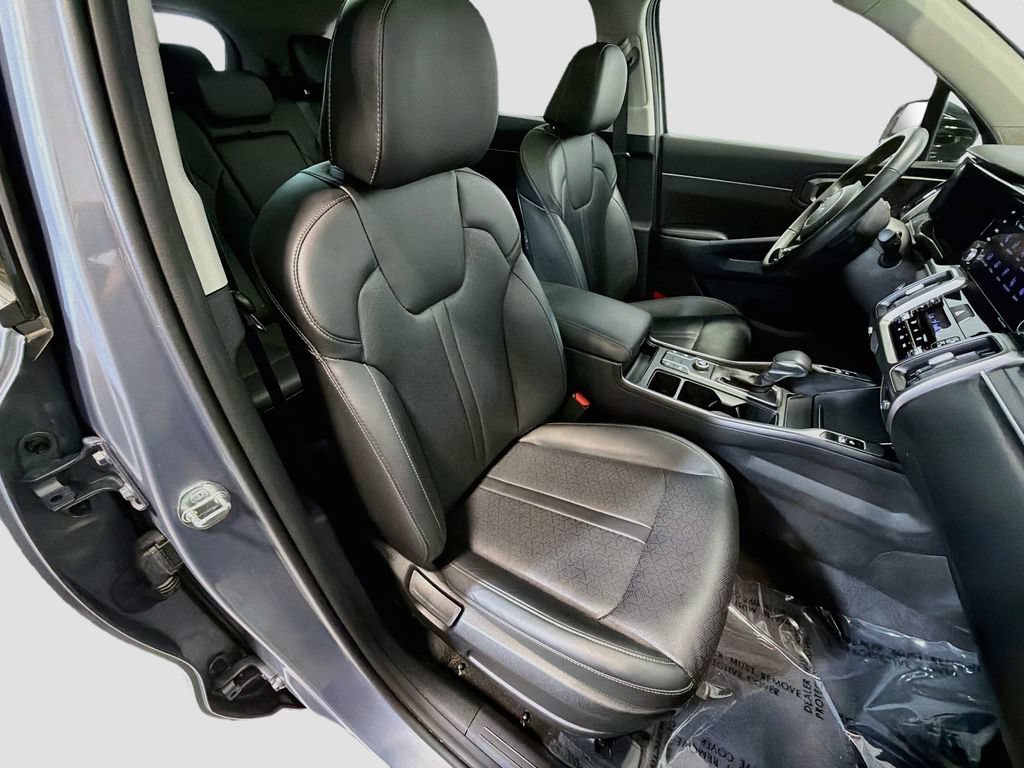 Used 2023 Kia Sorento S w/ Panoramic Sunroof Package FWD image 32