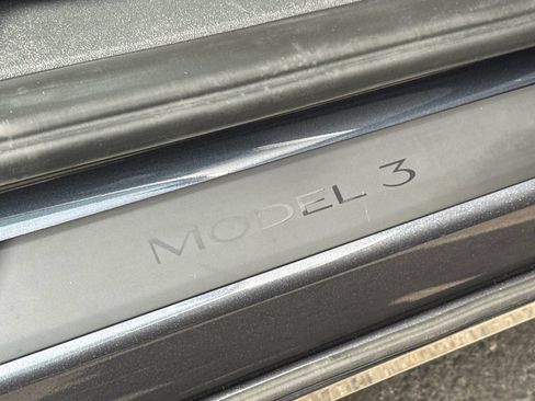 Used 2023 Tesla Model 3 Long Range AWD/4WD image 17