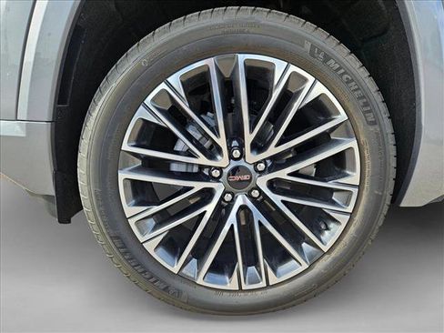 New 2026 GMC Terrain Denali w/ LPO, Floor Liner Package image 10