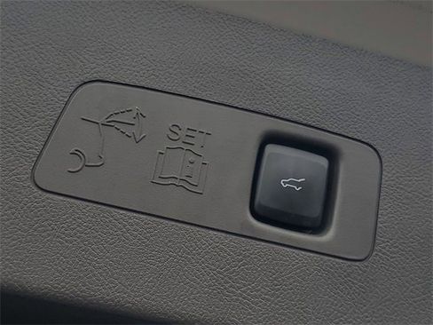 Used 2020 Lincoln Corsair AWD w/ Premium Package image 12