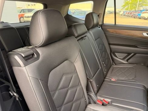 Certified 2024 Volkswagen Atlas SE AWD/4WD image 19