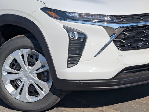 New 2026 Chevrolet Trax LS FWD image 3