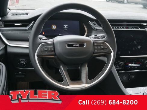 New 2025 Jeep Grand Cherokee Limited w/ Trailer Tow Package image 45