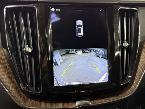 Used 2023 Volvo XC60 B5 Plus w/ Climate Package AWD/4WD image 7