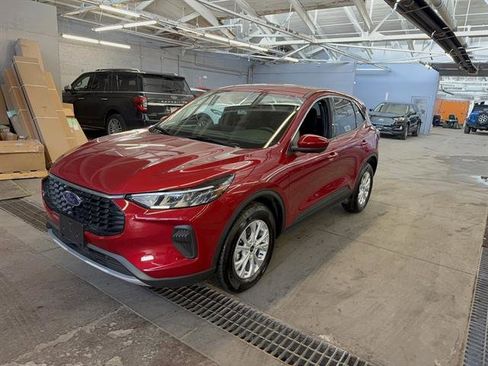 Certified 2023 Ford Escape Active w/ Tech Pack #2 image 4