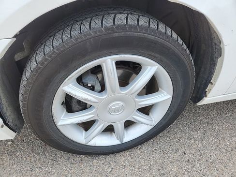 Used 2006 Buick LaCrosse CXS FWD image 39