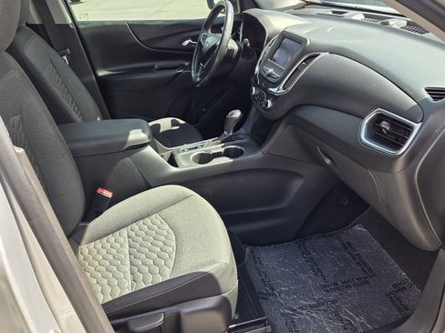 Used 2020 Chevrolet Equinox LT image 11
