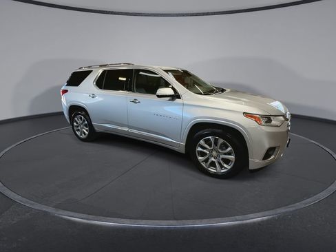 Certified 2020 Chevrolet Traverse Premier image 2