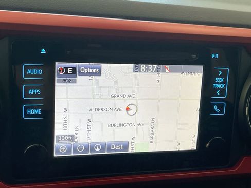 Used 2019 Toyota Tacoma TRD Off-Road AWD/4WD image 18