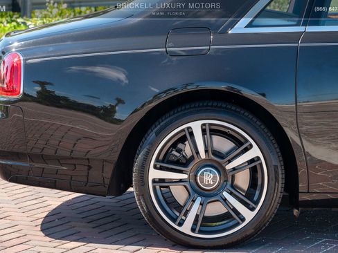 Used 2014 Rolls-Royce Ghost image 51
