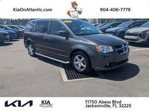 Used 2017 Dodge Grand Caravan SXT w/ Driver Convenience Group image 1