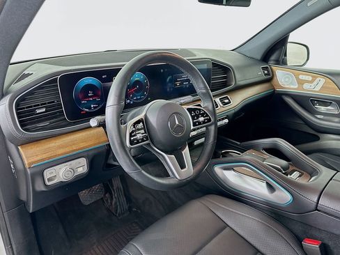 Used 2020 Mercedes-Benz GLS 450 4MATIC image 9