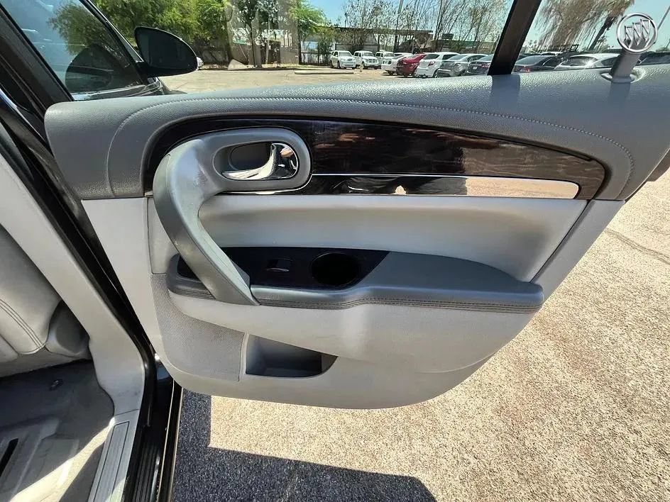 Used 2015 Buick Enclave Leather FWD image 19