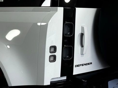 New 2025 Land Rover Defender 110 V8 image 16