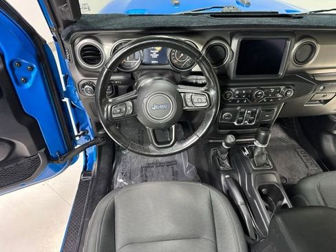 Used 2021 Jeep Gladiator Sport AWD/4WD image 17