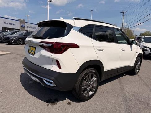 Used 2023 Kia Seltos S AWD/4WD image 14