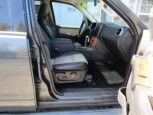 Used 2009 Ford Explorer Eddie Bauer image 11