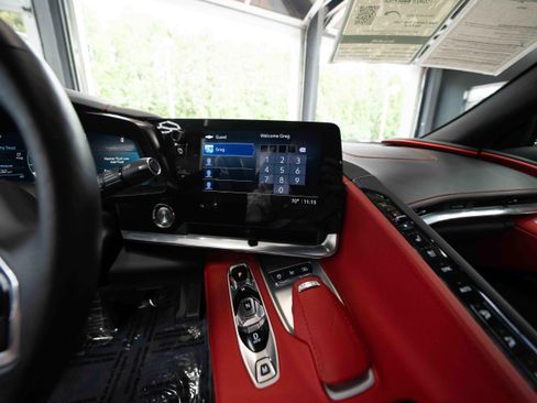 Used 2020 Chevrolet Corvette Stingray Preferred Cpe w/ 2LT Preferred Equipment Group RWD image 18