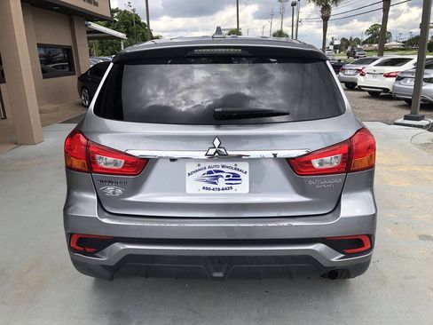 Used 2018 Mitsubishi Outlander Sport ES FWD image 5