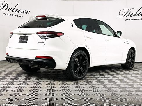 Used 2022 Maserati Levante Modena image 6