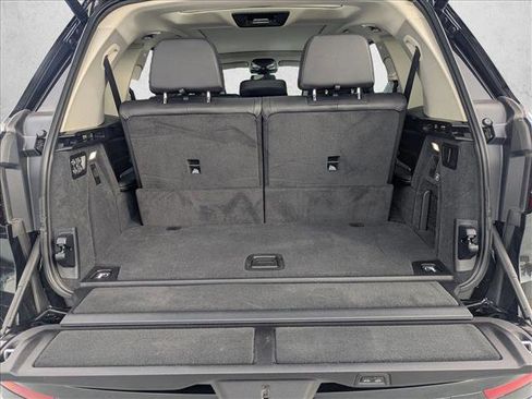 Used 2025 BMW X7 xDrive40i w/ Premium Package image 6