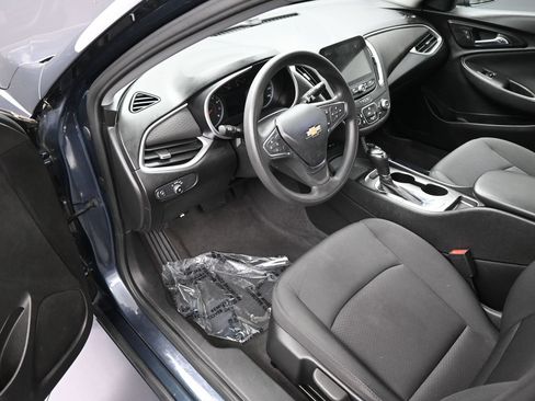 Used 2020 Chevrolet Malibu LS FWD image 12