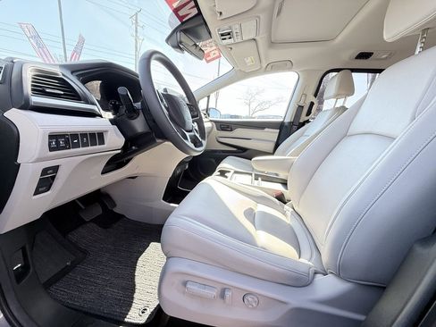 Used 2025 Honda Odyssey EX-L image 9