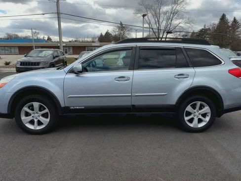 Used 2014 Subaru Outback 2.5i Premium w/ Accessory Value Package (OYX) image 6