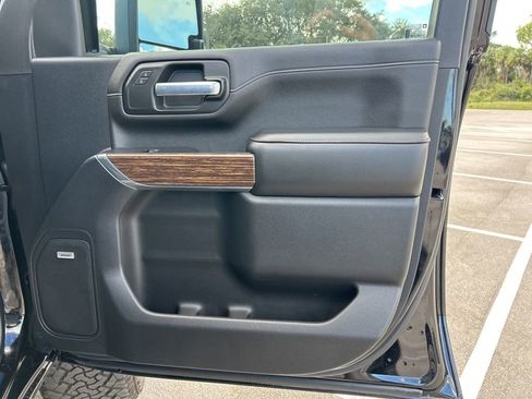 Used 2021 Chevrolet Silverado 2500 High Country w/ Z71 Off-Road Package image 83