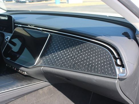 Used 2025 Mercedes-Benz E 350 Sedan image 30