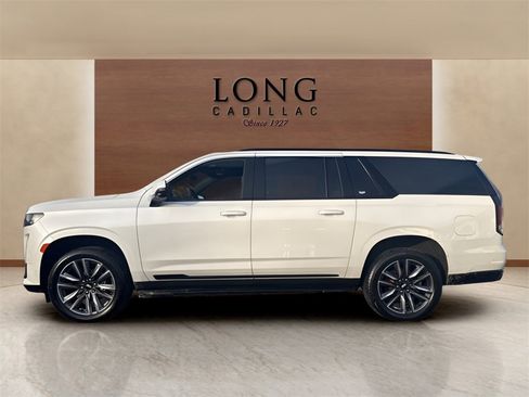 Certified 2022 Cadillac Escalade ESV Sport w/ Touring Package image 2