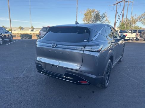 Used 2025 Nissan Murano SV image 9