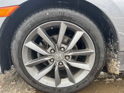 Used 2019 Honda Civic EX image 10