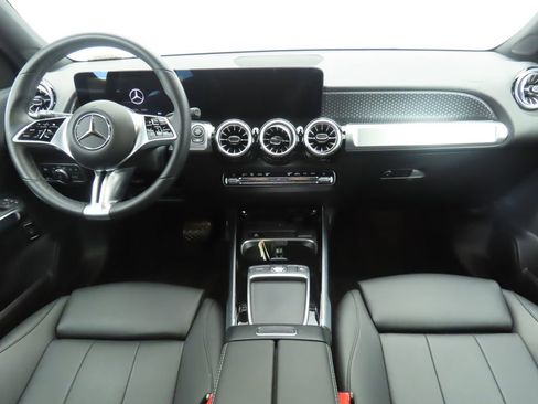 Certified 2025 Mercedes-Benz GLB 250 image 13