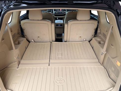 Used 2015 Toyota Highlander Limited image 11