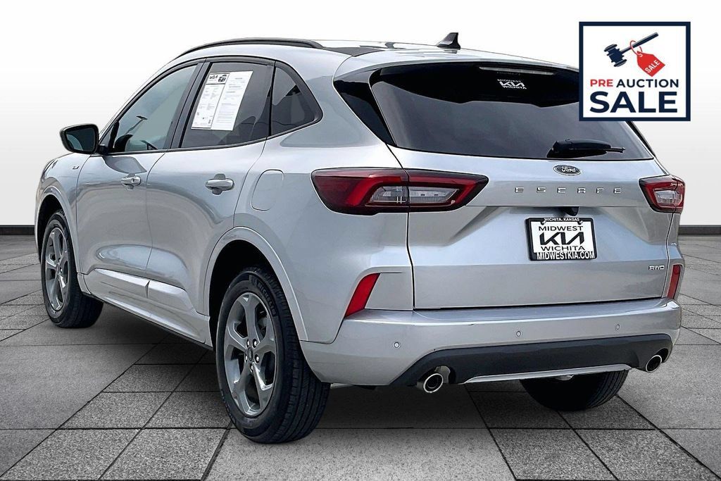 Used 2024 Ford Escape ST-Line w/ Tech Pack #1 AWD/4WD image 12