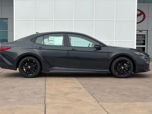 New 2026 Toyota Camry SE image 3
