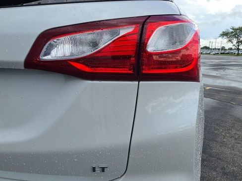 Used 2019 Chevrolet Equinox LT FWD image 23