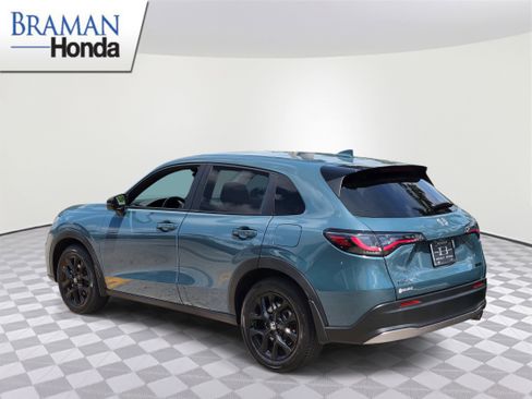 Used 2024 Honda HR-V Sport image 3