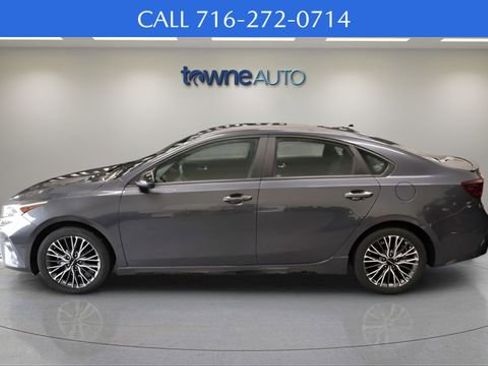 Used 2023 Kia Forte GT-Line image 3