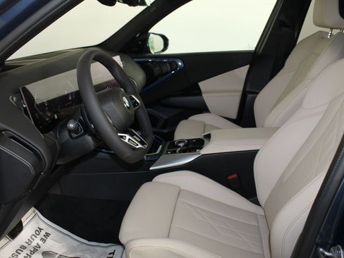 Used 2025 BMW X3 xDrive30i w/ Premium Package image 31