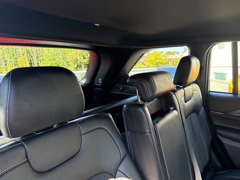 Used 2023 Jeep Grand Cherokee Altitude image 29