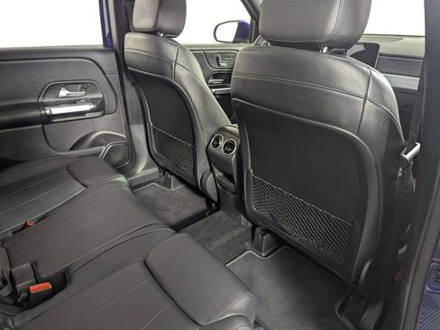 Used 2021 Mercedes-Benz GLB 250 image 35