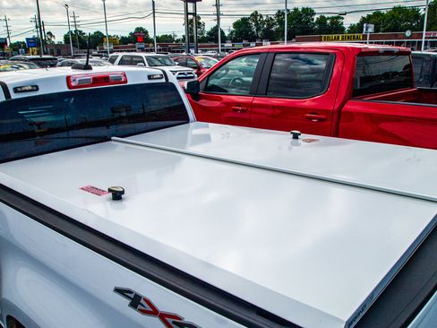 Used 2022 Chevrolet Colorado LT w/ Fleet Safety Package AWD/4WD image 29